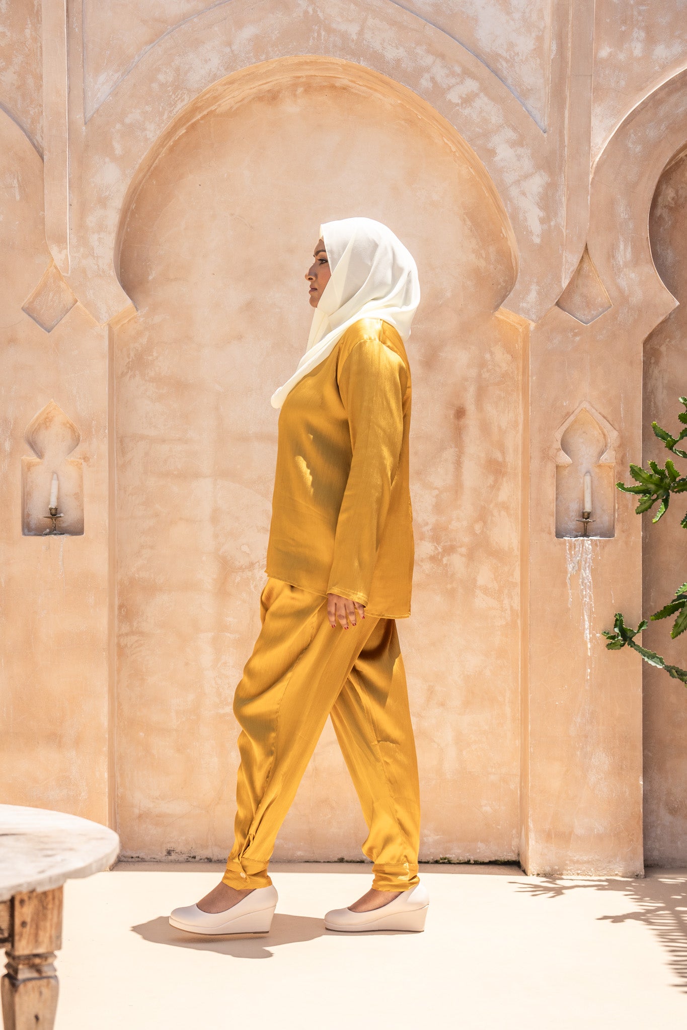 Slim Blouse in Arabian Gold