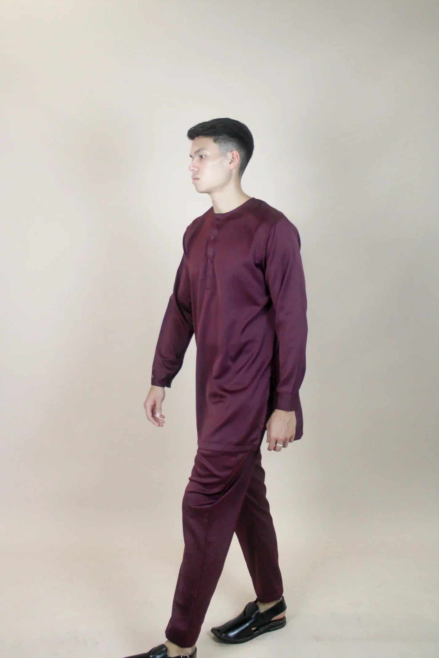 Curve Satin Kurta Set Men In Jam Boo